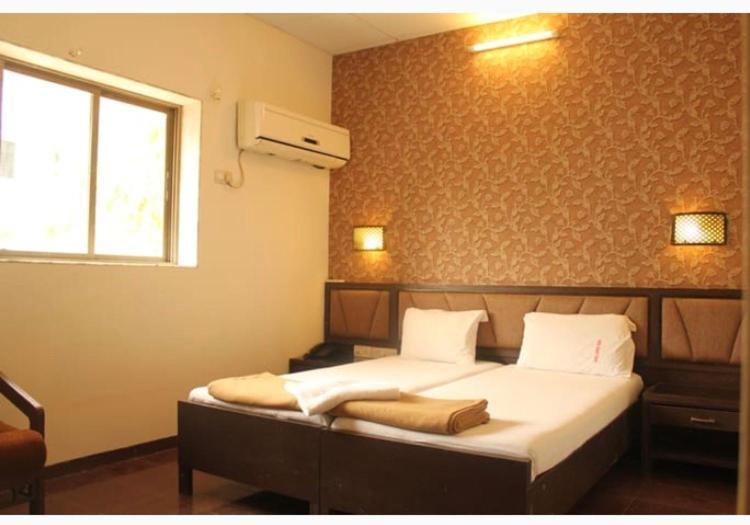Hotel Ganesh Palace Mumbai Eksteriør bilde